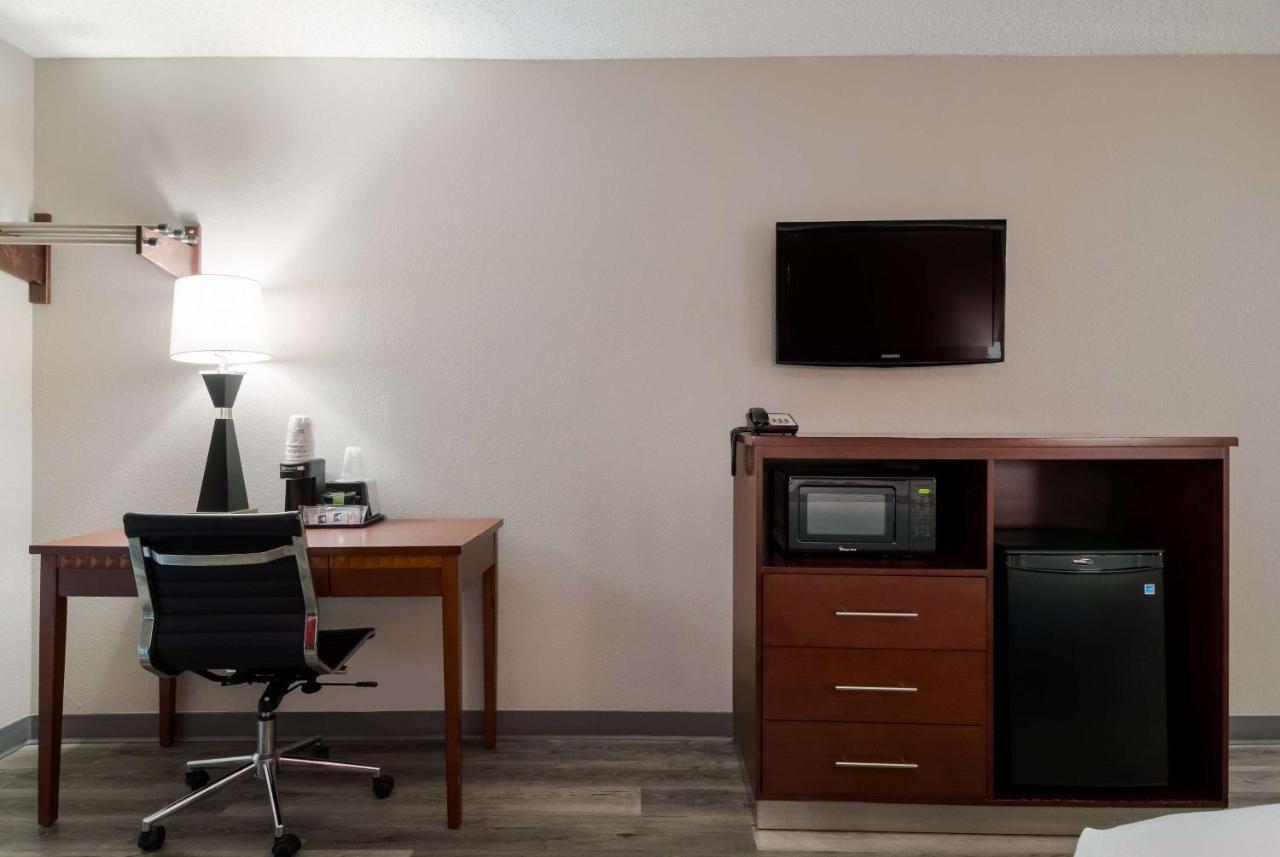 Surestay Plus Hotel By Best Western San Antonio North Exterior photo