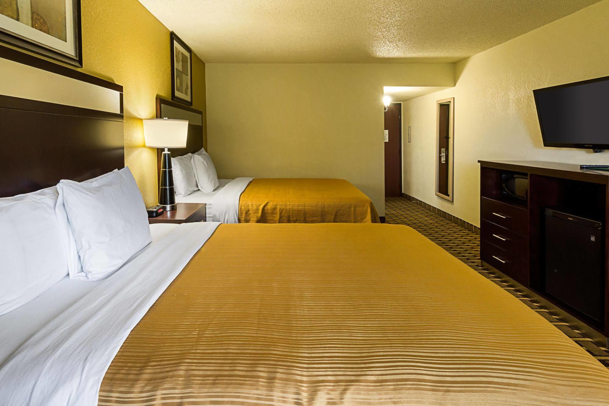 Surestay Plus Hotel By Best Western San Antonio North Exterior photo