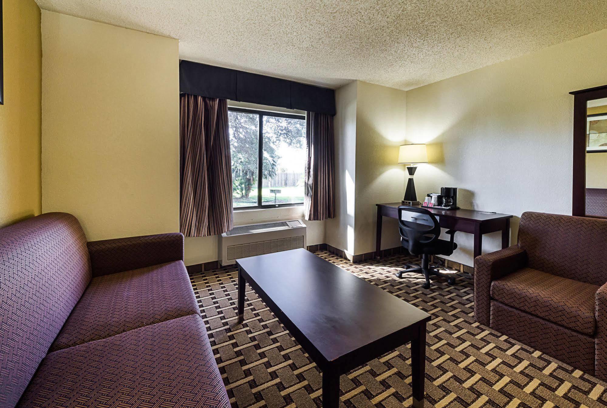 Surestay Plus Hotel By Best Western San Antonio North Exterior photo