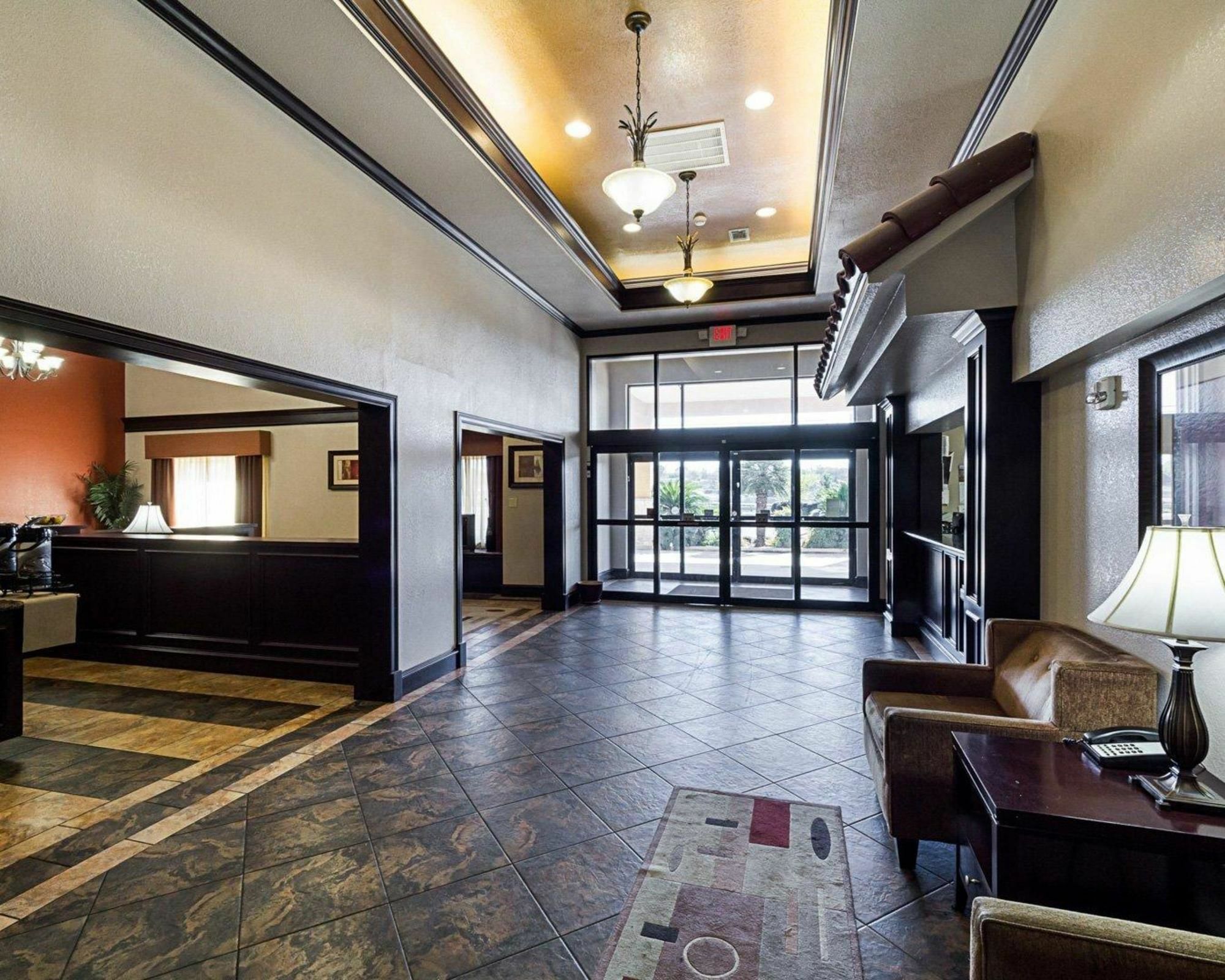 Surestay Plus Hotel By Best Western San Antonio North Exterior photo